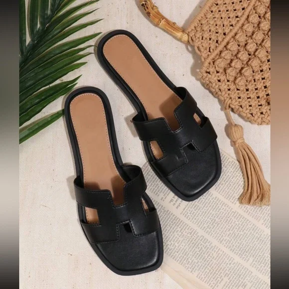 Black Flat/Slide Sandals - Picture 3 of 7